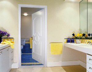 Пластикові двері для ванної: недорого і надовго